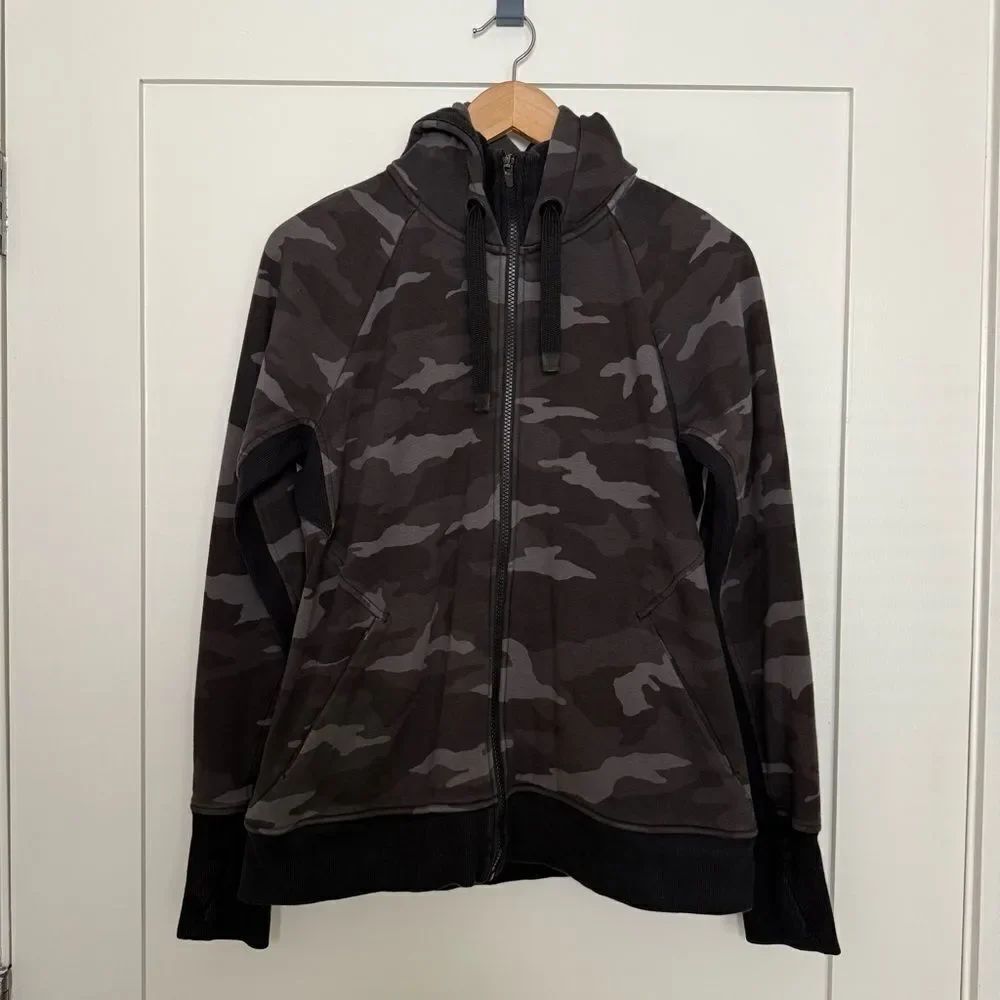 Athleta Triumph Printed Hoodie Sweatshirt Sz L Black Camo Full Zip Athletic